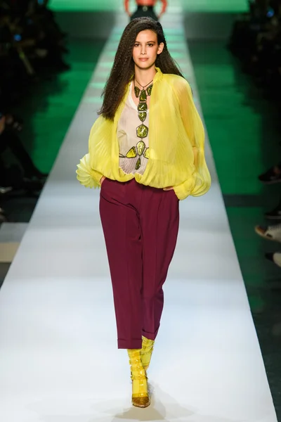 Look 23